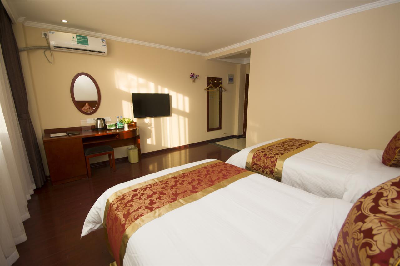 Greentree Inn Geermu Walking Street Business Hotel Golmud Exterior foto